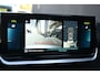 Peugeot e-2008 EV Allure Pack 50 kWh 3 Fase 92,1%SOH! | Adaptive Cruise | Stoelverwarming | Navigatie by App | Climate Control | Full-LED | Achteruitrijcamera | !!