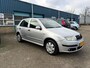 Skoda Fabia 1.4-16V Elegance | APK | Stoelverwarming | Airco | Parkeersensoren | EL Ramen | Nieuwe Koppeling |