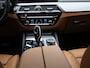 BMW 5-Serie Touring 520i Business Edition Plus | Automaat | LMV | Navigatie | Stoel verwarming | Virtual cockpit | Leder |  Parkeer sensoren | Elec. achterklep | Virtual cockpit | Camera | Climate control | Cruise control | DAB |