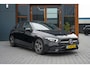 Mercedes-Benz A-klasse 180 Bns Solution AMG | Pano | Led | Cruise | CarPlay | Camera