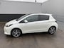 Toyota Yaris 1.5 Full Hybrid Dynamic VOLLEDIG DEALERONDERHOUDEN! PANORAMADAK, Navigatie, stoelverwarming, cruise control, keyless entry- & start, nette Nederlandse auto, hybride, automaat!