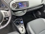 Toyota Yaris 1.5 Full Hybrid Dynamic VOLLEDIG DEALERONDERHOUDEN! PANORAMADAK, Navigatie, stoelverwarming, cruise control, keyless entry- & start, nette Nederlandse auto, hybride, automaat!