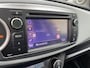 Toyota Yaris 1.5 Full Hybrid Dynamic VOLLEDIG DEALERONDERHOUDEN! PANORAMADAK, Navigatie, stoelverwarming, cruise control, keyless entry- & start, nette Nederlandse auto, hybride, automaat!