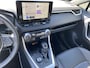 Toyota RAV4 2.5 Hybrid AWD Bi-tone edition Navigatie Apple CarPlay/Android Auto, parkeersensoren v&a, stoelverwarming, stuurwielverwarming, achteruitrij camera, adaptieve cruise control