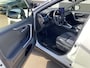 Toyota RAV4 2.5 Hybrid AWD Bi-tone edition Parelmoer, navigatie Apple CarPlay/Android Auto, stoelverwarming, draadloze telefoonlader, elektr. achterklep, automaat!