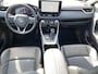 Toyota RAV4 2.5 Hybrid AWD Bi-tone edition Parelmoer, navigatie Apple CarPlay/Android Auto, stoelverwarming, draadloze telefoonlader, elektr. achterklep, automaat!