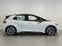 Volkswagen ID.3 First 58 kWh NAVIGATIE | TREKHAAK  | FULL LED | KEYLESS | COMPLETE AUTO!