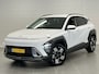 Hyundai Kona 1.6 GDI HEV Comfort Smart FULL LED | TREKHAAK | ELEKTRISCHE ACHTERKLEP | COMPLETE DEALERONDERHOUDEN AUTO!