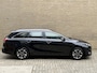 Kia Ceed Sportswagon 1.6 GDI PHEV DynamicPlusLine | Adaptieve cruise | Navigatie | Lane assist | Trekhaak afneembaar | Camera | Climate control | LED | DAB | Keyless entry&start | Apple CarPlay / Android Auto | 16 inch velgen | Elektrische achterklep | Volledig dealeronderhouden | Fabrieksgarantie
