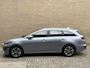 Kia Ceed Sportswagon 1.6 GDI PHEV DynamicLine | Navigatie | Camera | Lane assist | Apple CarPlay / Android Auto | DAB | LED | Keyless entry&start | Climate control | Stoel&stuurverwarming | 16 inch velgen | Volledig dealeronderhouden | Fabrieksgarantie