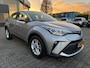 Toyota C-HR / C-HR+ 1.8 HYBRID DYNAMIC LM-VELGEN NAVI CAMERA PARK-SENSOREN APPLE/ANDROID STOELVERW ALL-SEASON
