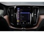 Volvo XC60 2.0 Recharge T6 AWD Leer | Panoramadak | Stoel-/ Stuurverwarming | Apple Carplay / Android Auto