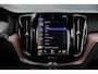 Volvo XC60 2.0 Recharge T6 AWD Leer | Panoramadak | Stoel-/ Stuurverwarming | Apple Carplay / Android Auto