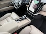 Volvo XC90 2.0 T8 Plug-in hybrid AWD Ultra Dark 455pk Luchtvering / Bowers Wilkins / Trekhaak / Massage Stoelen