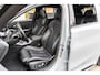 BMW 3-Serie Touring 330e xDrive M stoel Pano H&K HUD Carbon