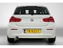 BMW 1-Serie 118i High Executive (GROOT-NAVIGATIE, LEDER, STOELVERWARMING, PARKEERSENSOREN, DEALER ONDERHOUDEN)