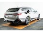 BMW i5 Touring xDrive40 84 kWh M Sport Pro - Trekhaak - Panoramdak - Driving Assistant Professional - Head up - Harman Kardon - stoelventilatie - stoelverwarming voor/achter - Iconic Glow - Comfort Access -
