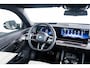 BMW i5 Touring xDrive40 84 kWh M Sport Pro - Trekhaak - Panoramdak - Driving Assistant Professional - Head up - Harman Kardon - stoelventilatie - stoelverwarming voor/achter - Iconic Glow - Comfort Access -