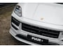 Porsche Cayenne Coupé 4.0 Turbo E-Hybrid Cashmere Beige [2e PAASDAG OPEN] Techart - Passenger Display - Trekhaak