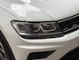 Volkswagen Tiguan 1.5 TSI ACT Highline 150Pk Automaat (PANORAMADAK, GROOT NAVI, CLIMATE, STOELVERWARMING, SPORTSTOELEN, PARKEERSENSOREN, ADAPTIVE CRUISE, NIEUWSTAAT)