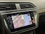 Volkswagen Tiguan 1.5 TSI ACT Highline 150Pk Automaat (PANORAMADAK, GROOT NAVI, CLIMATE, STOELVERWARMING, SPORTSTOELEN, PARKEERSENSOREN, ADAPTIVE CRUISE, NIEUWSTAAT)