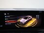 Mercedes-Benz A-klasse 180 Business Solution AMG | AMG Line Plus | Nightpakket | Panoramadak | HUD | Stoelverwarming | 360° Camera | Dodehoekassistent |