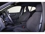 Volvo EX40 Plus Black Edition 70 kWh - IntelliSafe Assist & Surround - Harman/Kardon audio - Parkeercamera achter - Verwarmde voorstoelen & stuur - Parkeersensoren voor & achter - Draadloze tel. lader - Warmtepomp - 20' LMV
