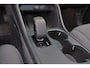 Volvo EX40 Plus Black Edition 70 kWh - IntelliSafe Assist & Surround - Harman/Kardon audio - Parkeercamera achter - Verwarmde voorstoelen & stuur - Parkeersensoren voor & achter - Draadloze tel. lader - Warmtepomp - 20' LMV