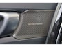 Volvo EX40 Plus Black Edition 70 kWh - IntelliSafe Assist & Surround - Harman/Kardon audio - Parkeercamera achter - Verwarmde voorstoelen & stuur - Parkeersensoren voor & achter - Draadloze tel. lader - Warmtepomp - 20' LMV
