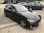 BMW 1-Serie 118i 136PK AUTOMAAT HE M-PAKKET; H&K/NAVI/LEER/ KEYLESS/LED/CLIMA/2XPDC/S&S/STOELV./18''/ - 1E.EIG - NL AUTO - KM=NAP -