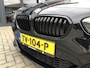 BMW 1-Serie 118i 136PK AUTOMAAT HE M-PAKKET; H&K/NAVI/LEER/ KEYLESS/LED/CLIMA/2XPDC/S&S/STOELV./18''/ - 1E.EIG - NL AUTO - KM=NAP -