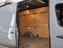 Mercedes-Benz Sprinter 317 CDI | Aut. | L2 H2 | Pro | Verwarmde Chauffeursstoel | Bijrijdersbank | Spiegelpakket | Achteruitrijcamera | Airco | Cruisecontrol | Dodehoekassistent | 3500kg AHW | Certified |