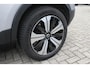 Volvo XC40 T4 Recharge Core Bright | Parkeercamera | Keyless | 19 Inch | Silver skidplates voor en achter
