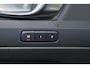 Volvo EX40 Extended Range Plus 82 kWh - IntelliSafe Assist & Surround - 360º Camera - Verwarmde voorstoelen, stuur & achterbank - Parkeersensoren voor & achter - Elektr. bedienb. bestuurdersstoel met geheugen - Draadloze tel. lader - Warmtepomp - Extra getint glas - Elektr. inklapbare trekhaak - 19' LMV