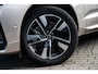 Volvo XC60 2.0 T6 Plug-in hybrid AWD Plus Dark | Facelift | Head-Up | Panoramadak | Trekhaak | 360 Camera | All-Season Banden | Google | Stoel en Stuurverwarming |