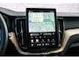 Volvo XC60 2.0 T6 Plug-in hybrid AWD Plus Dark | Facelift | Head-Up | Panoramadak | Trekhaak | 360 Camera | All-Season Banden | Google | Stoel en Stuurverwarming |