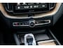 Volvo XC60 2.0 T6 Plug-in hybrid AWD Plus Dark | Facelift | Head-Up | Panoramadak | Trekhaak | 360 Camera | All-Season Banden | Google | Stoel en Stuurverwarming |