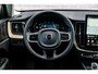 Volvo XC60 2.0 T6 Plug-in hybrid AWD Plus Dark | Facelift | Head-Up | Panoramadak | Trekhaak | 360 Camera | All-Season Banden | Google | Stoel en Stuurverwarming |
