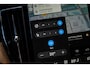 Volvo XC60 2.0 T6 Plug-in hybrid AWD Plus Dark | Facelift | Head-Up | Panoramadak | Trekhaak | 360 Camera | All-Season Banden | Google | Stoel en Stuurverwarming |