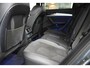Audi Q5 55 TFSI e S-Line Quattro Competition | Luchtvering | Pano | B&O | Stoelmassage | Matrix Led | Afgevlakt Stuur | Virtual Cockpit | Alcantara | Dode Hoek | Ambient Sfeerverlichting+ | Zwenkbare Trekhaak | Camera | Keyless
