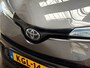 Toyota C-HR / C-HR+ 1.8 Hybrid Dynamic Automaat (NAVIGATIE, CAMERA, STOELVERWARMING, GETINT GLAS, SPORTSTOELEN, XENON, ADAPTIVE CRUISE, ZWART HEMEL, NIEUWSTAAT)