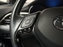 Toyota C-HR / C-HR+ 1.8 Hybrid Dynamic Automaat (NAVIGATIE, CAMERA, STOELVERWARMING, GETINT GLAS, SPORTSTOELEN, XENON, ADAPTIVE CRUISE, ZWART HEMEL, NIEUWSTAAT)