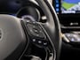Toyota C-HR / C-HR+ 1.8 Hybrid Sport Automaat (NAVIGATIE, CAMERA, STOELVERWARMING, GETINT GLAS, SPORTSTOELEN, XENON, ADAPTIVE CRUISE, ZWART HEMEL, NIEUWSTAAT)