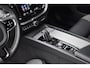 Volvo XC60 2.0 Recharge T8 AWD R-Design | Panorama | Elek. Trekhaak | Stoelverwarming voor + achter | Stuurverwarming |