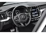 Volvo XC60 2.0 Recharge T8 AWD R-Design | Panorama | Elek. Trekhaak | Stoelverwarming voor + achter | Stuurverwarming |