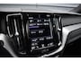 Volvo XC60 2.0 Recharge T8 AWD R-Design | Panorama | Elek. Trekhaak | Stoelverwarming voor + achter | Stuurverwarming |