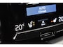 Volvo XC60 2.0 Recharge T8 AWD R-Design | Panorama | Elek. Trekhaak | Stoelverwarming voor + achter | Stuurverwarming |