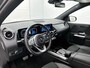 Mercedes-Benz B-klasse 200 AMG-line | Trekhaak met ESP® | Night pakket |Apple CarPlay | THERMOTRONIC | Parkeer pakket en achtercamera | Inclusief 24 maanden MB Certified garantie voor Europa.