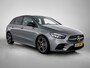 Mercedes-Benz B-klasse 200 AMG-line | Trekhaak met ESP® | Night pakket |Apple CarPlay | THERMOTRONIC | Parkeer pakket en achtercamera | Inclusief 24 maanden MB Certified garantie voor Europa.