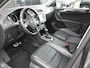 Volkswagen Tiguan 2.0 TSI 4Motion Highline R-Line 220 PK Trekhaak Panoramadak Camera 20 inch velgen